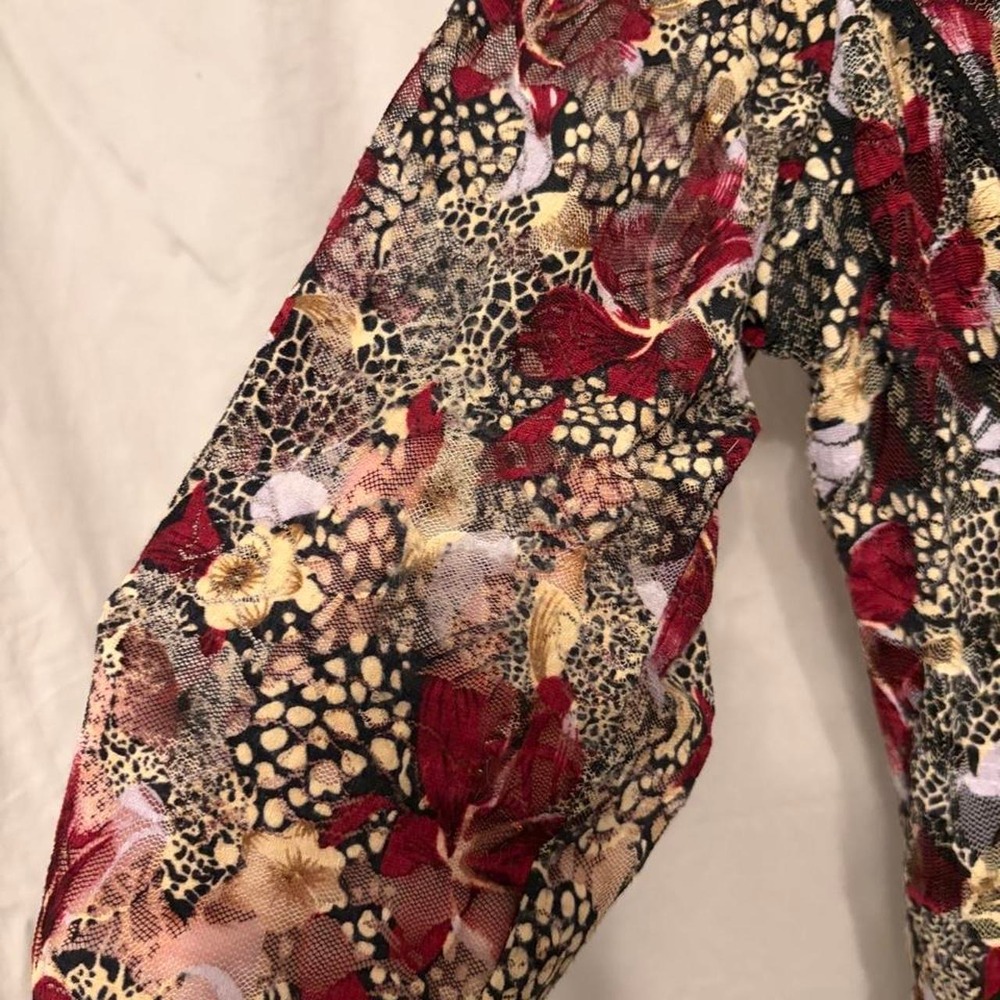 Patterned Mesh Top - Picture 3 of 5